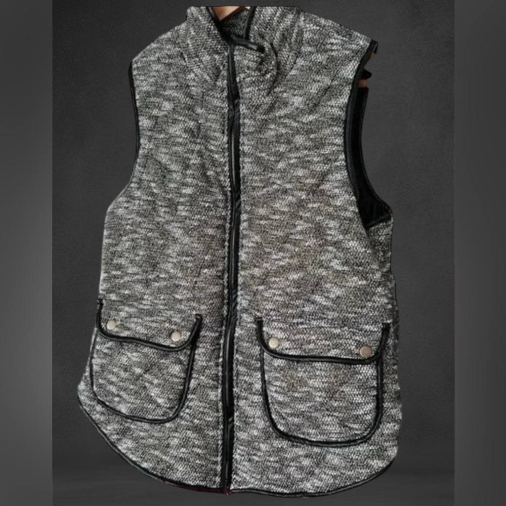 Takara Metallic Full Zip Vest Gray Silver Medium